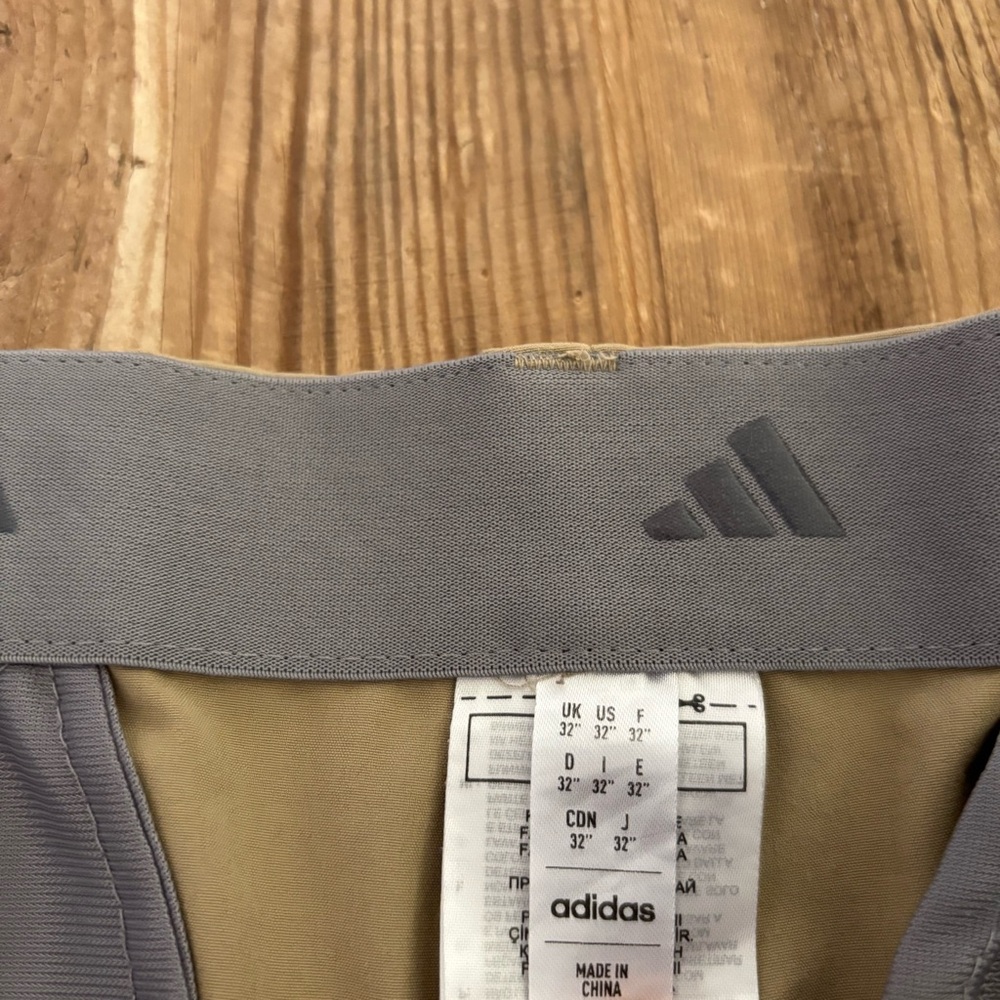 Adidas Ultimate365 8-Inch Hemp Khaki Golf Shorts HR7951
Men’s 32 - Picture 5 of 11